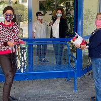 Ratsfrau Martina Stecker und Sarah Philipp: Spende von Atemschutzmasken an das Johanniter-Stift in Neudorf